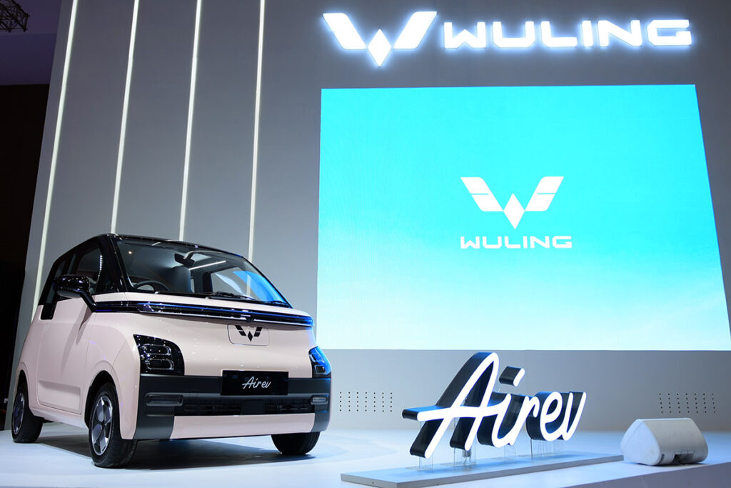 Meriahkan Periklindo Electric Vehicle Show Wuling Hadirkan Air Ev