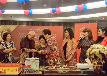 Memasuki Usia ke 55, Rahayu Kertawiguna Mendapat Kejutan Istimewa dari Forwan