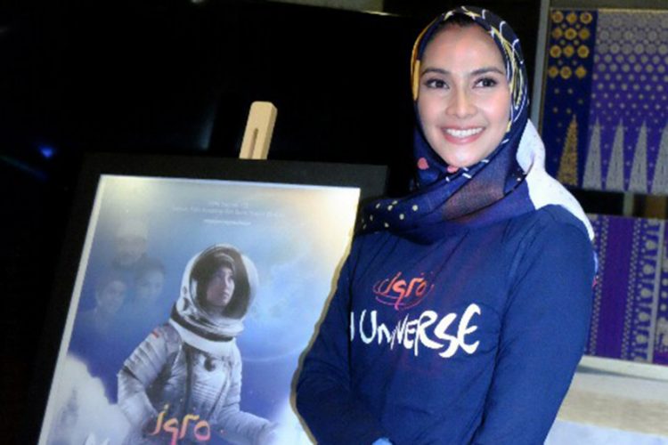Jadi Astronot, Maudy Koesnaedi Belajar Ilmu Astronomi