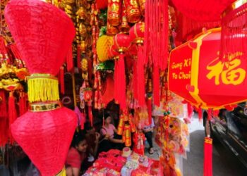 Jelang Imlek, Glodok Diserbu Pembeli