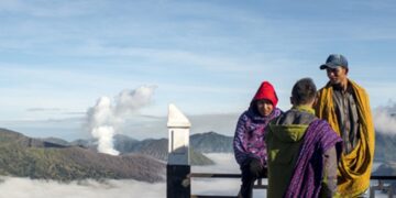 Mengenal Pesan dan Makna Sarung Perempuan Suku Tengger