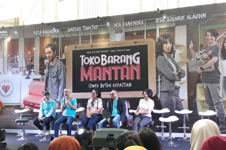 Toko Barang Mantan, Cinta Yang Terkendala Gengsi