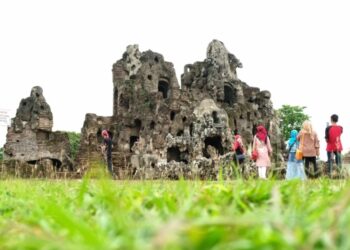 Taman Sari Gua Sunyaragi Cirebon