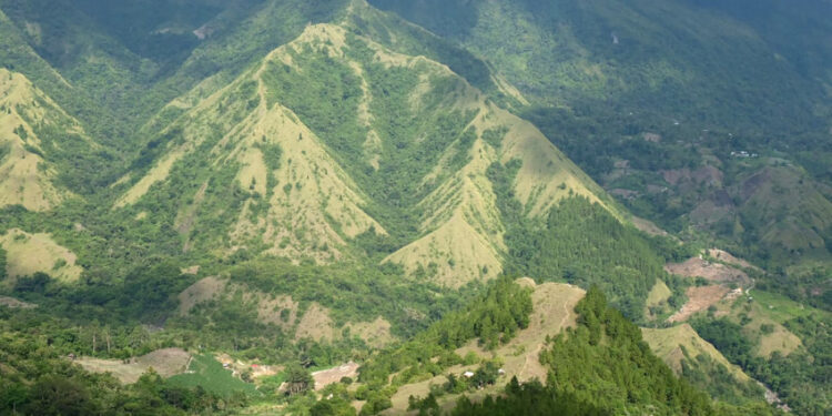 Gunung Nona, Si Cantik dari Enrekang