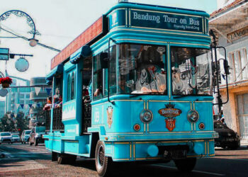 Ayo Susuri Bandung Pakai Bandros