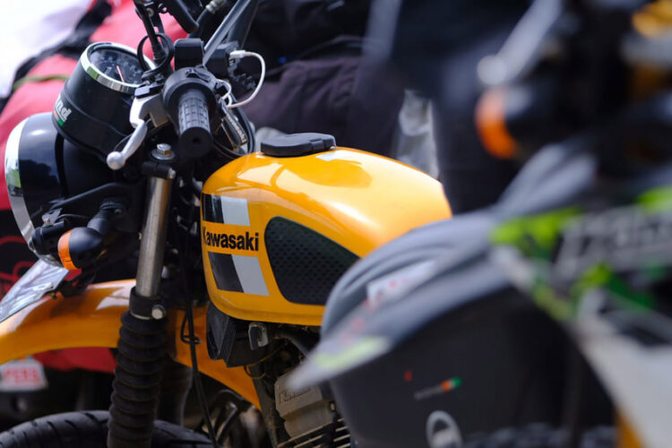 Tim Jelajah Kebangsaan Wartawan – PWI Buktikan Ketangguhan Motor Kawasaki