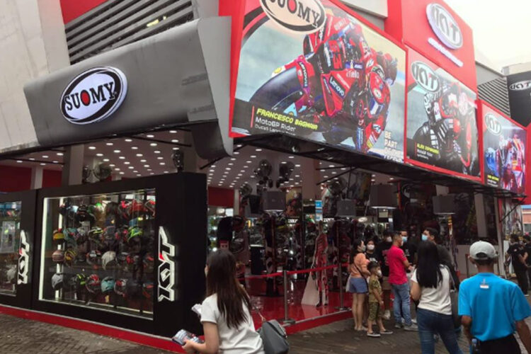 Berburu Diskon Helm di Jakarta Fair 2022