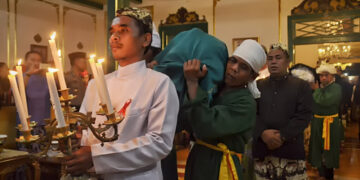 Kasultanan Kanoman Cirebon, Jawa Barat, Gelar Tradisi Panjang Jimat