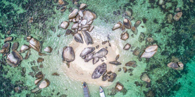 Menikmati Belitung dan Sensasi Wisata Pulaunya