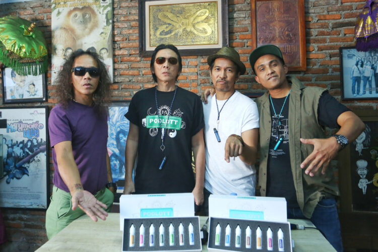 Slank Jajal Bisnis Vape, Luncurkan Podlott by Kuy