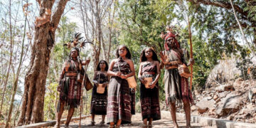 Kunjungi Alor, dan Bergaya Ala Suku Abui di Desa Takpala