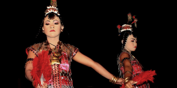 Tari Lariangi, Warisan Abad ke-17 Masa Kesultanan Buton