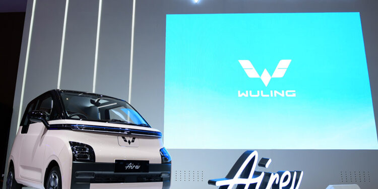 Meriahkan Periklindo Electric Vehicle Show 2022, Wuling Hadirkan Air ev