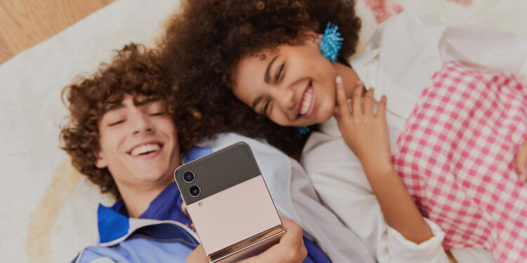 Berikut 3 Hal Di Kamera Galaxy Z Flip4 5G Yang Bikin Beda Dibanding Smartphone Lain