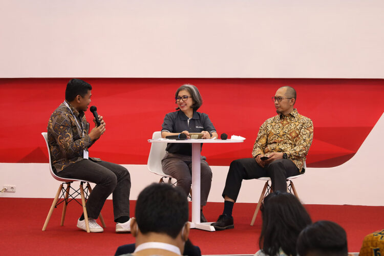 Dukung Kemudahaan Pelanggan, UD Trucks Gelar Talkshow di GIIAS 2022