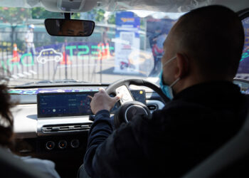 Wuling Resmi Luncurkan Air ev di Kota Pahlawan