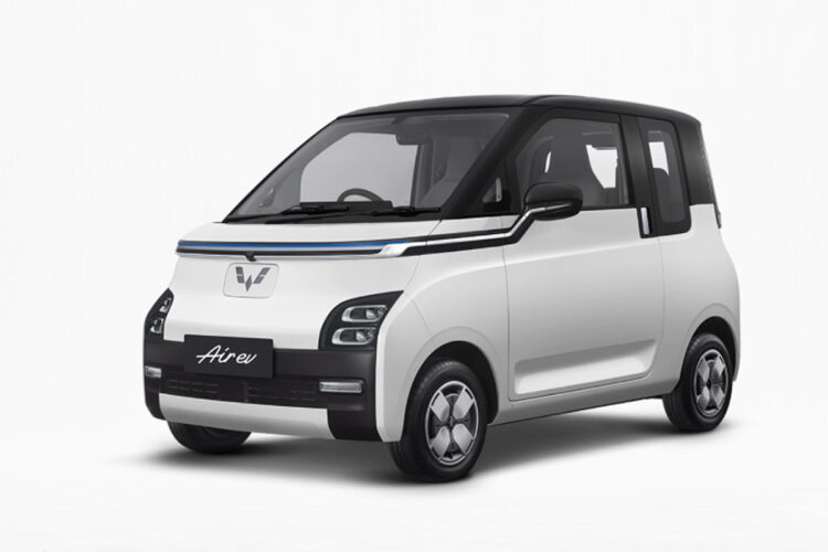 Wuling Gelar Handover Ceremony Kepada 100 Konsumen Air ev Pertama