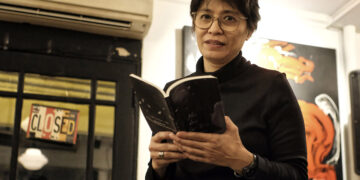 “Aku dan Bukan Dia”, Sebuah Perjalanan Bathin Elena Zachnas Dalam Kumpulan Bait Puisi 3 Babak