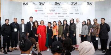 Resmi Dibuka, Jakarta Fashion Week 2023 Menggebrak dengan Fashion Reformation