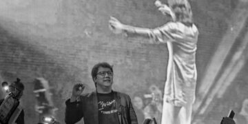 Meski Minim Penonton, Pentas Chrisye Live Tour by Erwin Gutawa Sukses Menghibur