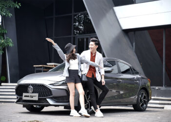 Jelajahi Fitur Mewah MG 5 GT Sambil Berburu Hidden Gems di Surabaya