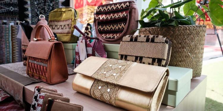 Spouse Program KTT G20 Tampilkan Ragam Produk Ekonomi Kreatif UMKM