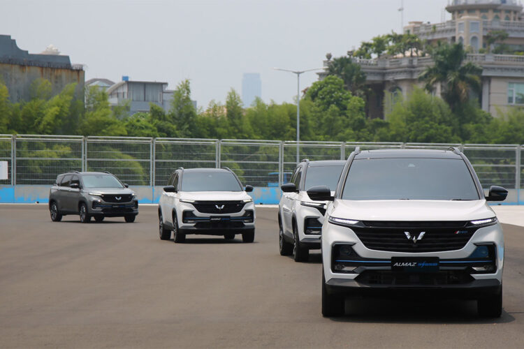 Komunitas Resmi Wuling Rasakan Performa Almaz Hybrid