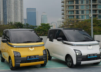 Wuling Air ev Raih Most-Worthy Electric Car di Ajang Uzone Choice Award 2022