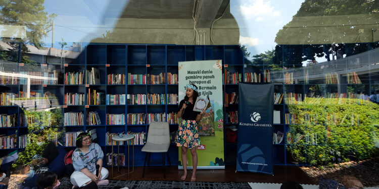 Taman Literasi Martha Christina Tiahahu Hadirkan “Pesta di Taman” bersama Ragam Komunitas