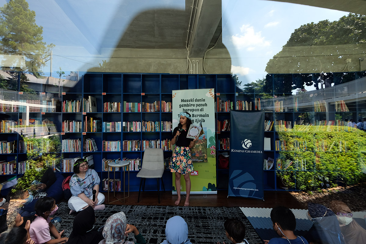 Taman Literasi Martha Christina Tiahahu Hadirkan "Pesta Di Taman ...