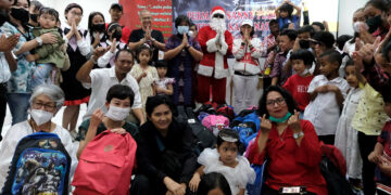 Permata Sanny Peduli Tebar Kebahagiaan Natal Kepada Anak Anak Korban Gempa Cianjur