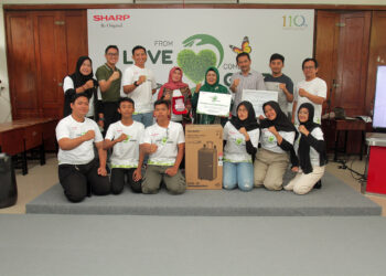 Sharp Gelar Kegiatan Pelestarian Lingkungan di SMAN 12 Bandung