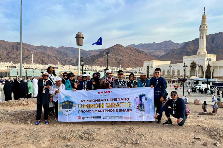 24 Jemaah Tunaikan Ibadah Umroh Disponsorin Oleh Sharp Indonesia