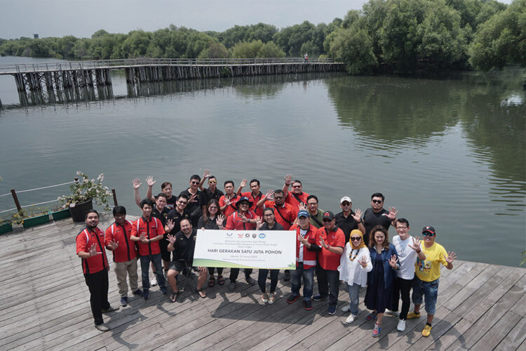 Wuling Bersama Komunitas Resminya, Rayakan Hari Gerakan Satu Juta Pohon