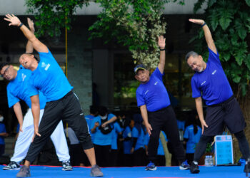Mendag Zulkifli Hasan Lakukan Senam Pagi Bersama Ribuan Pegawai Kemendag