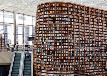 Jalin Kerja Sama Kemenparekraf dan Perpustakaan Nasional Luncurkan e-Library