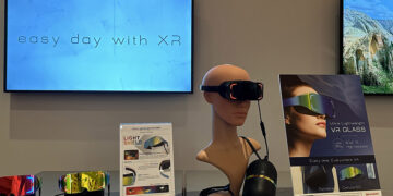 Sharp Kembangkan Prototipe Smartphone – Connectable Head – Mounted Display Untuk VR