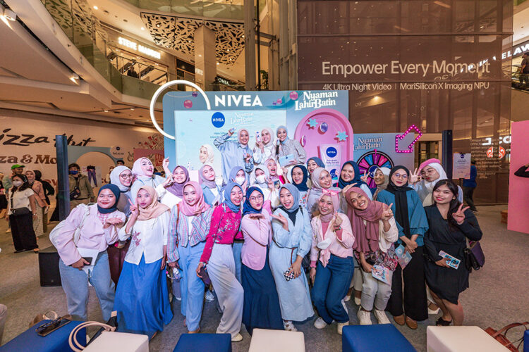 Ajak Para Hijabi Lebih Percaya Diri, NIVEA Hadirkan Reality Play Room