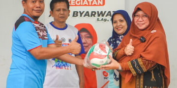 Anis Berikan Bantuan Untuk Optimalkan Masyarakat Jaktim