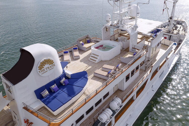 The Trans Luxury Yacht, Nikmati Sensasi Hotel Bintang Lima Diatas Samudera