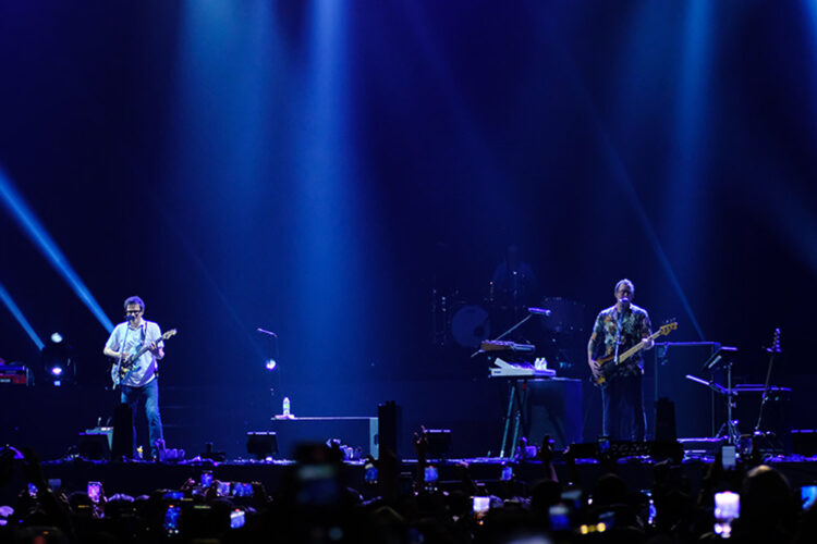 Weezer Hadir Pukau Penonton Soundrenaline 2022