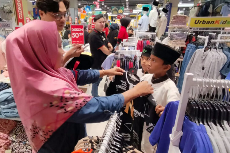 Permata Sanny Peduli Ajak Anak Yatim Korban Gempa Cianjur Sambut Lebaran