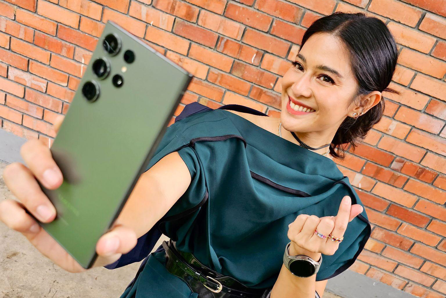 Yuk! Puasa Tetap Sehat dan Epic Ala Dian Sastrowardoyo