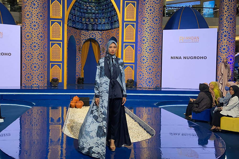 Nina Nugroho Pamerkan Koleksi Terbaru Bertajuk Monomega di Ramadan Runway 2023