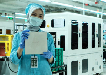 Melihat Proses Perakitan OPPO Find N2 Flip Sebagai Smartphone Flagship OPPO Pertama Diproduksi di Pabrik OPPO Indonesia