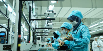 Smartphone Lipat OPPO Find N2 Flip Buktikan Kekuatan Engsel dan Daya Tahan Layar Terbaik