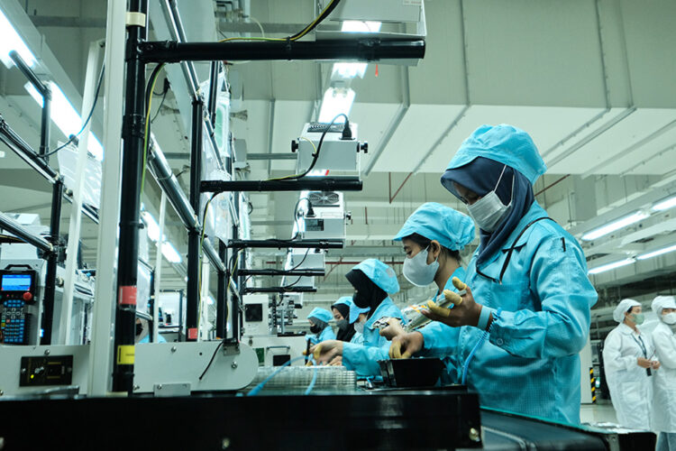 Smartphone Lipat OPPO Find N2 Flip Buktikan Kekuatan Engsel dan Daya Tahan Layar Terbaik