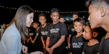 Wamenparekraf Kunjungi Pesta Rakyat Labuan Bajo Street Carnival