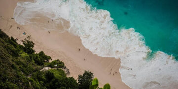 Kemenparekraf Ajak Wisatawan Nikmati Seamless Experience di Indonesia Setelah Status Pandemi Dicabut