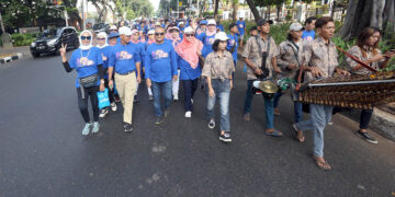 Jalan Santai PWI Pusat Rayakan HUT ke-62 IKWI Berlangsung Meriah